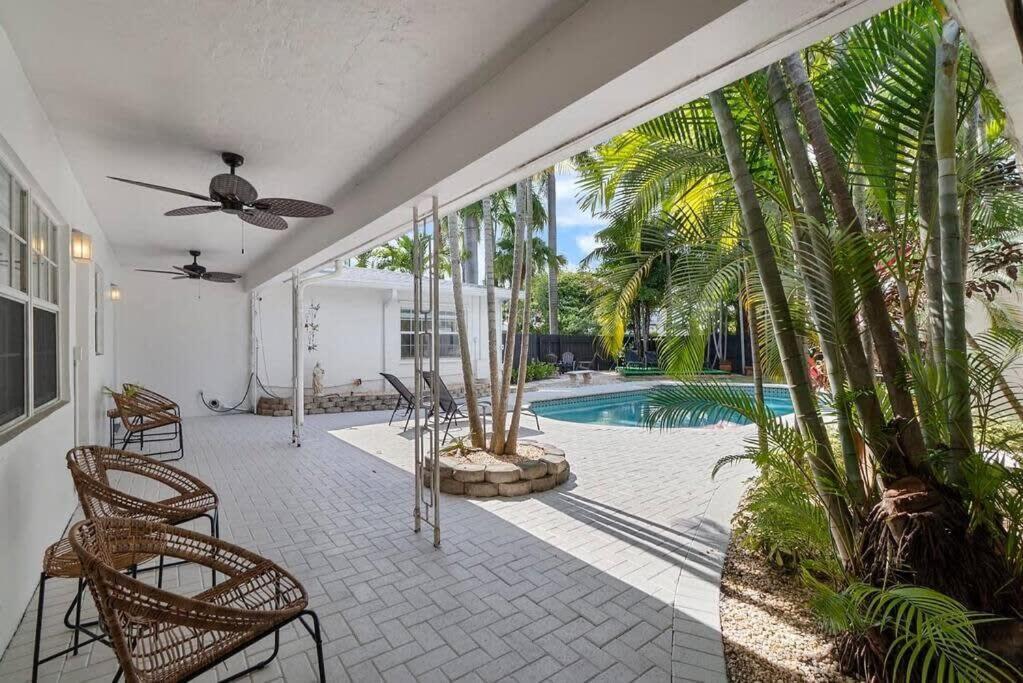 Walk To Las Olas Banyan Room Palm Paradise Inn 劳德代尔堡 外观 照片