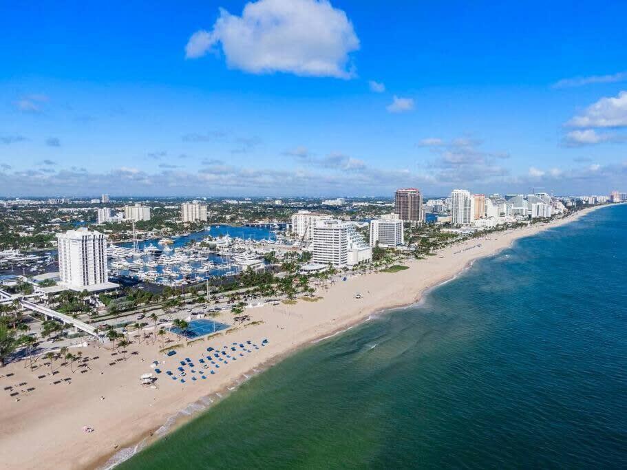 Walk To Las Olas Banyan Room Palm Paradise Inn 劳德代尔堡 外观 照片